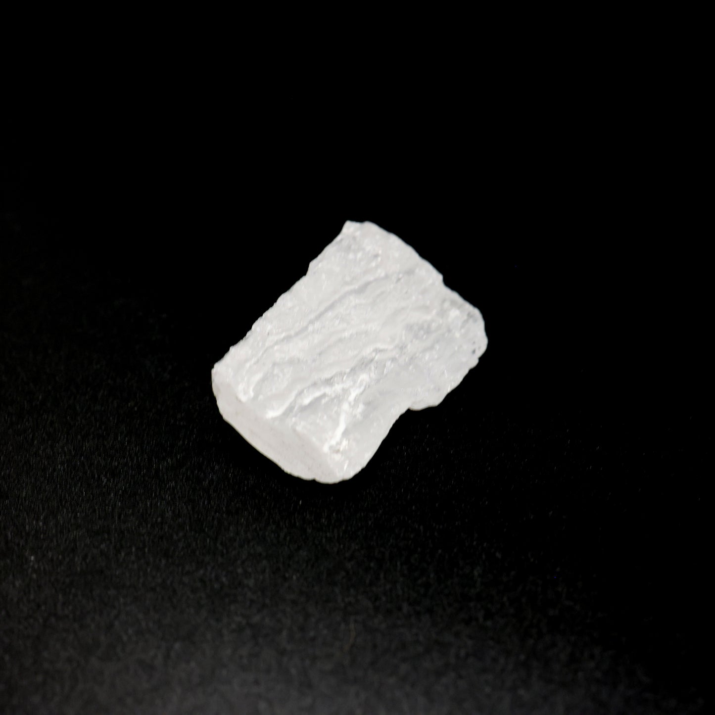 LYSO (Lutetium-Yttrium Oxyorthosilicate) Rough – High-Density Fluorescent Crystal