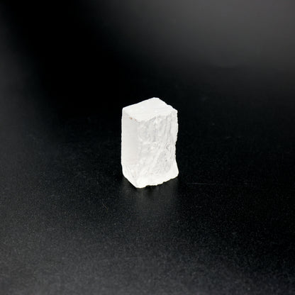 LYSO (Lutetium-Yttrium Oxyorthosilicate) Rough – High-Density Fluorescent Crystal