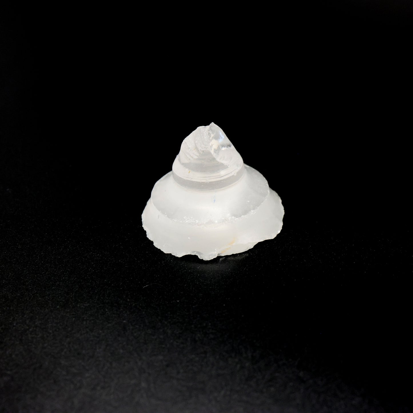 LYSO (Lutetium-Yttrium Oxyorthosilicate) Rough – High-Density Fluorescent Crystal