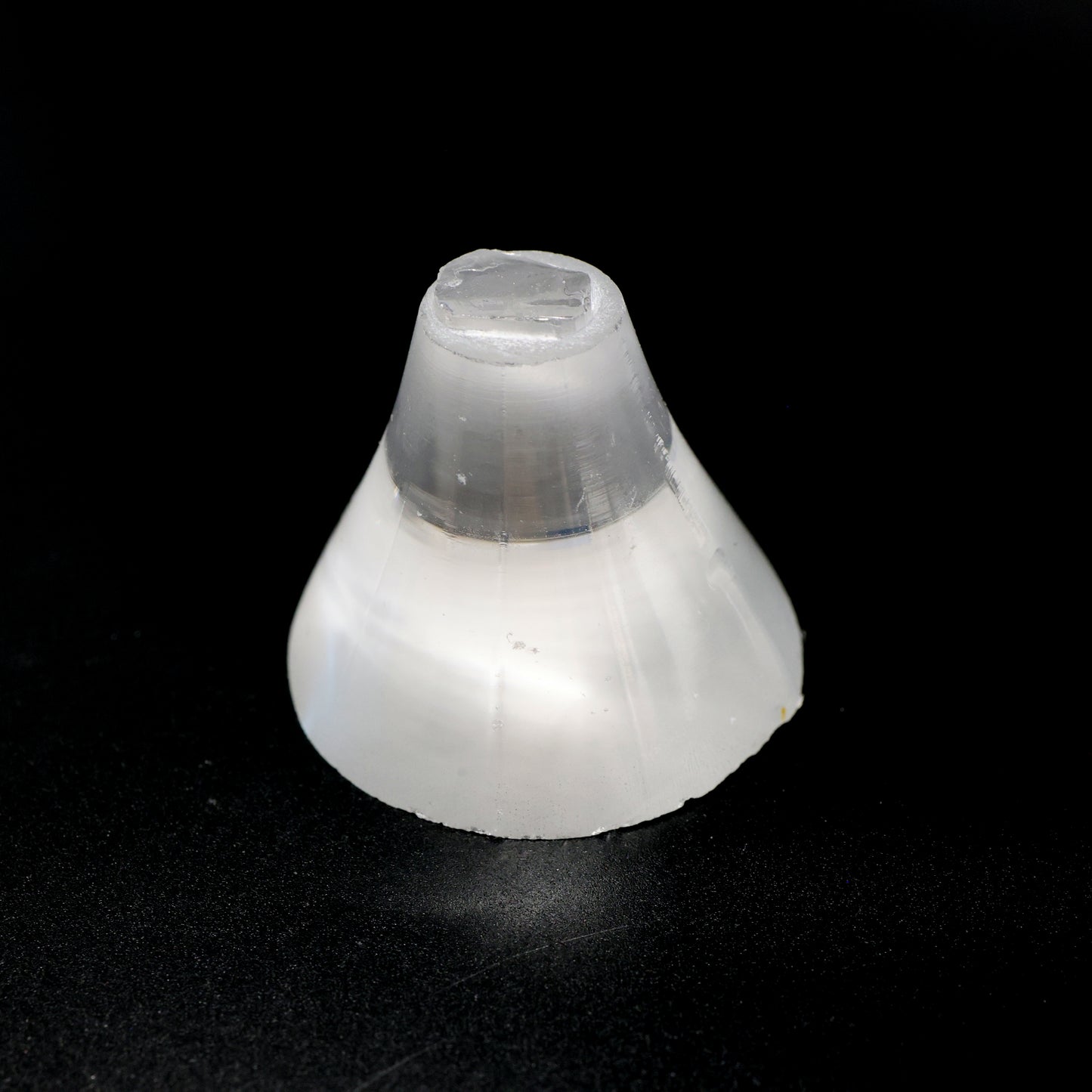 LYSO (Lutetium-Yttrium Oxyorthosilicate) Rough – High-Density Fluorescent Crystal