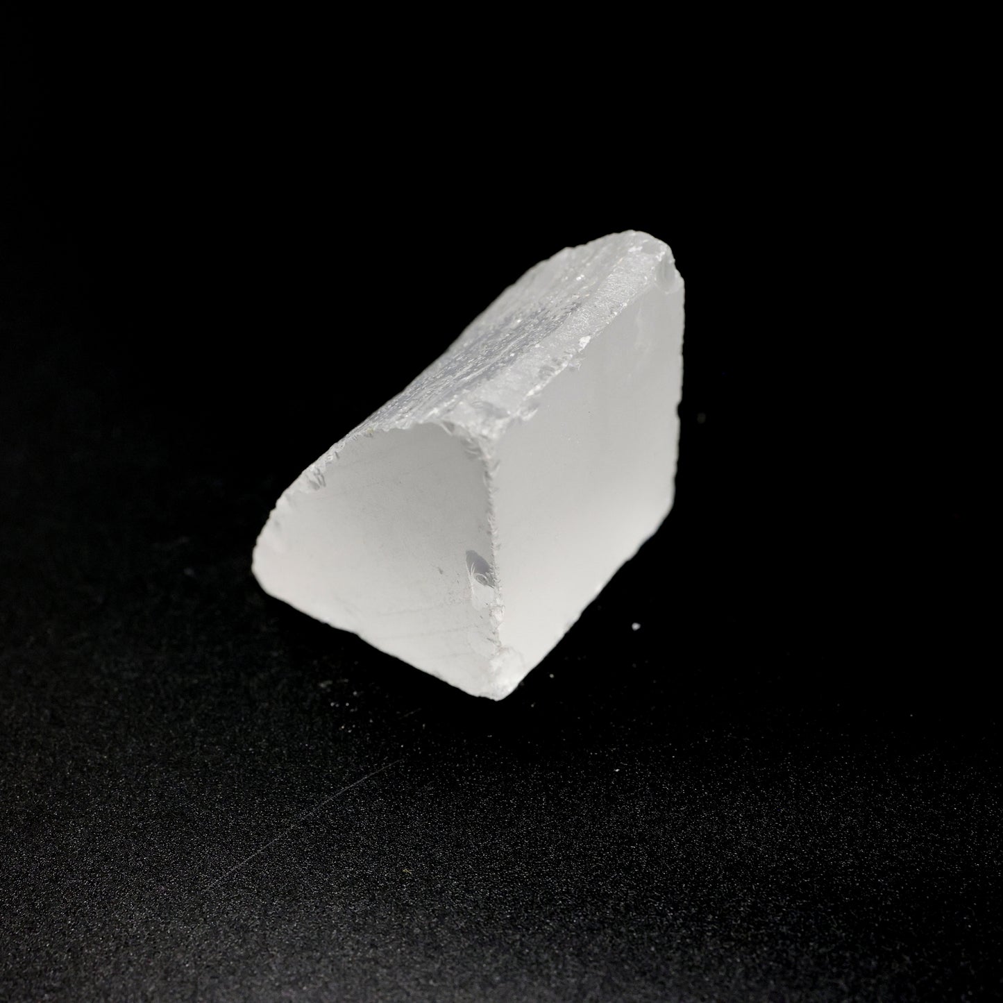 LYSO (Lutetium-Yttrium Oxyorthosilicate) Rough – High-Density Fluorescent Crystal