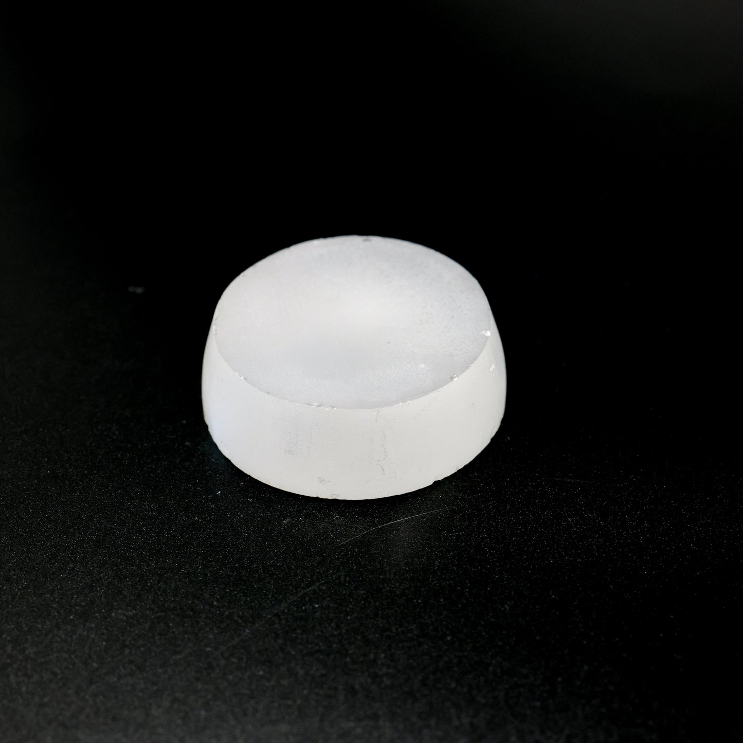 LYSO (Lutetium-Yttrium Oxyorthosilicate) Rough – High-Density Fluorescent Crystal