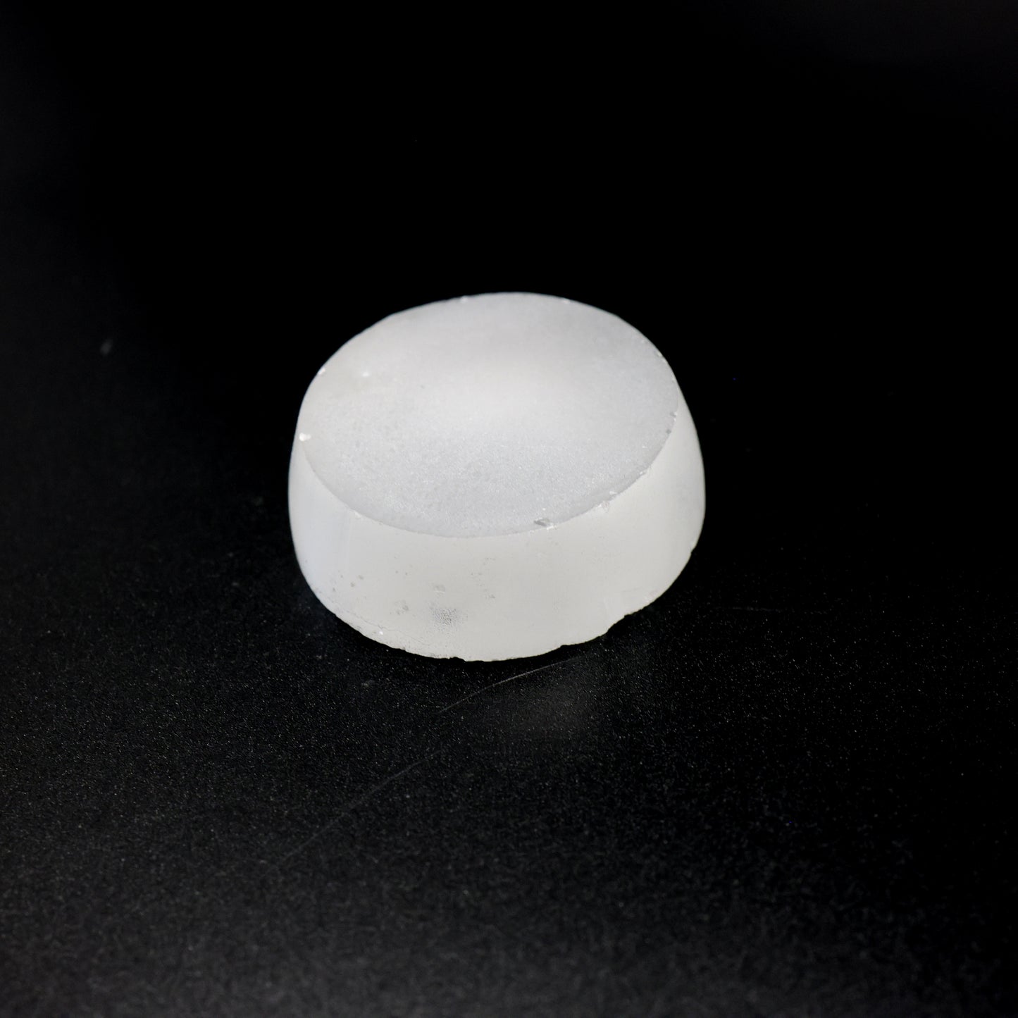 LYSO (Lutetium-Yttrium Oxyorthosilicate) Rough – High-Density Fluorescent Crystal