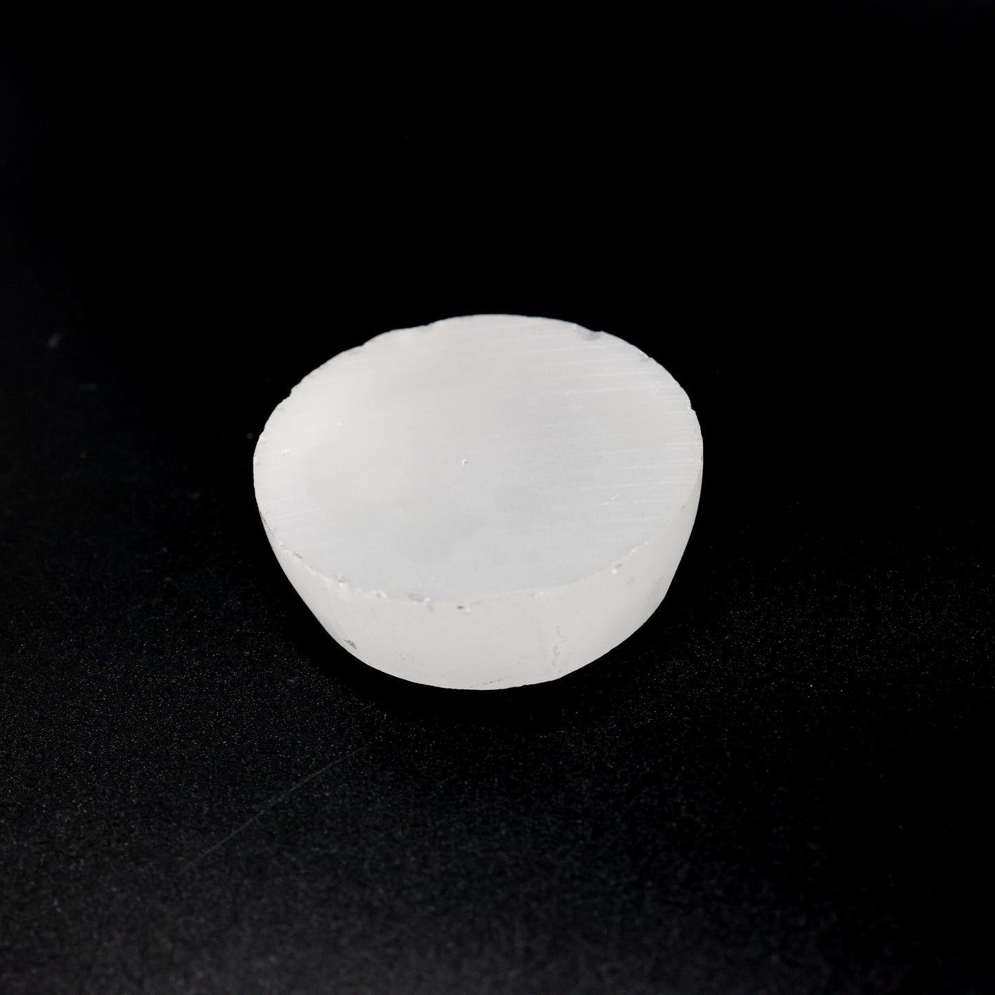 LYSO (Lutetium-Yttrium Oxyorthosilicate) Rough – High-Density Fluorescent Crystal