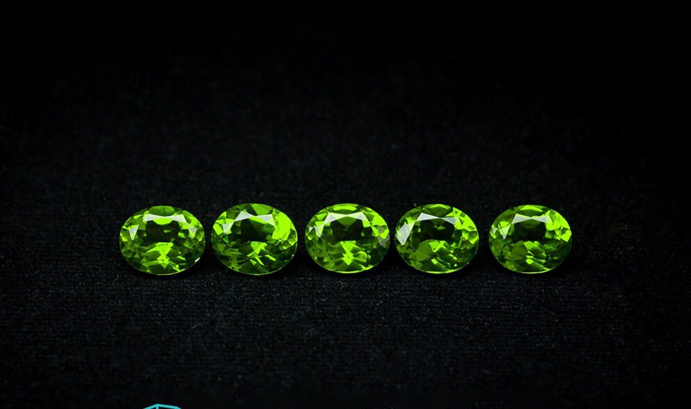 Nanosital Simulated Peridot Lab Created Faceting Rough for Gem Cutting - #172 - Various Sizes #BEGIN