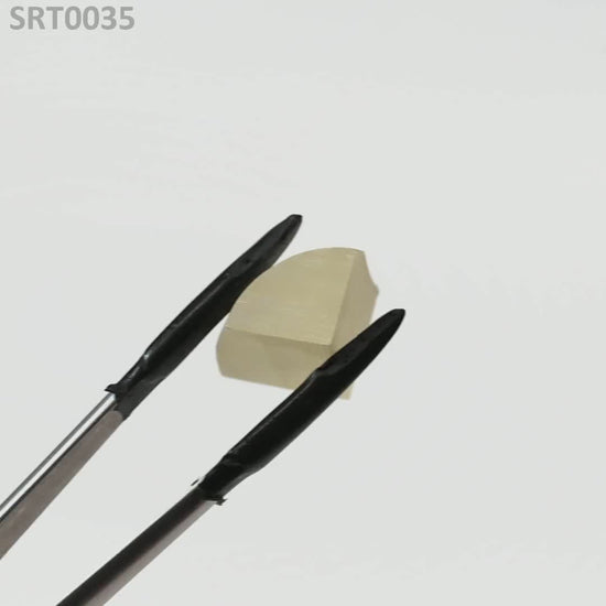 SrTiO3 : SRT0035