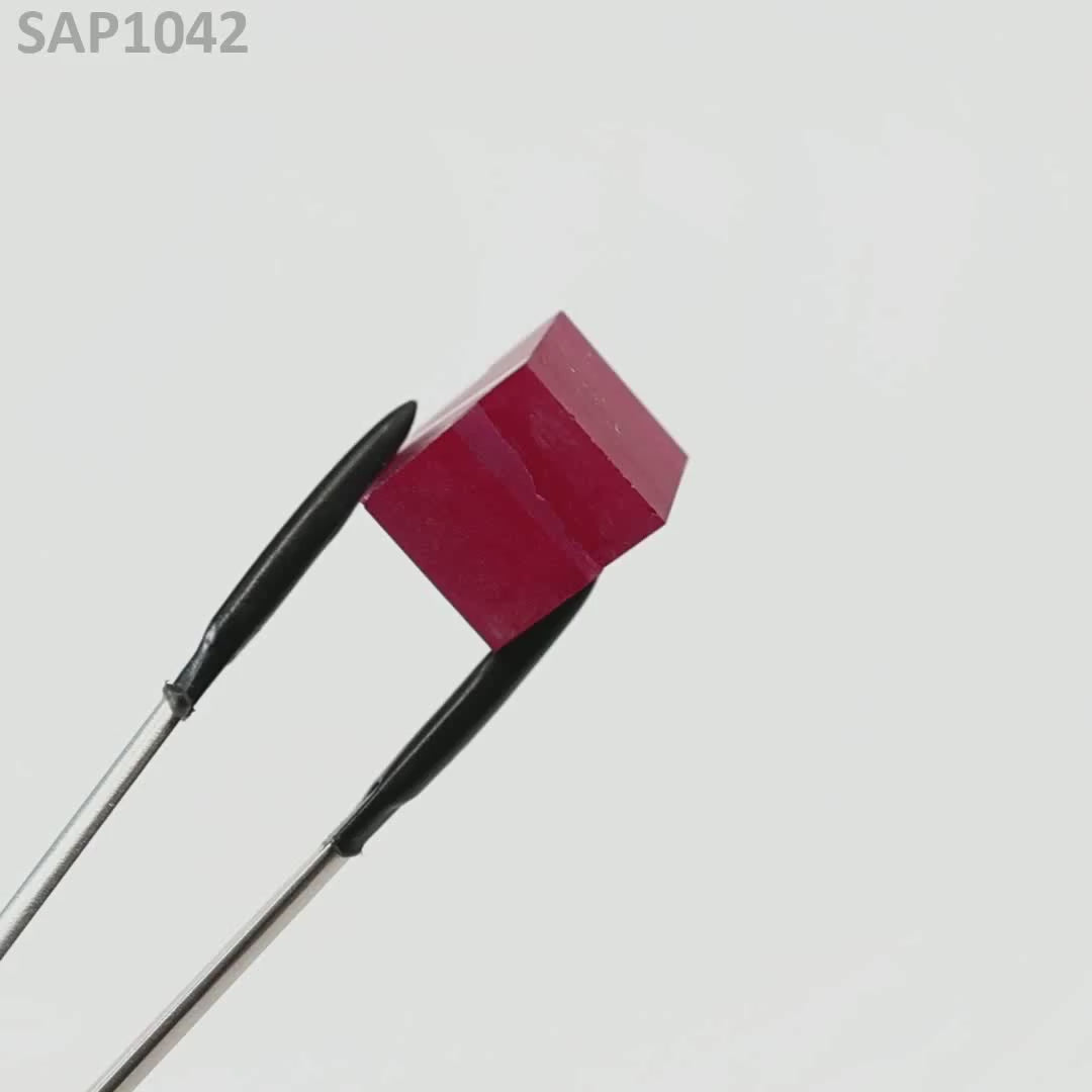 Ruby Red Sapphire : SAP1042