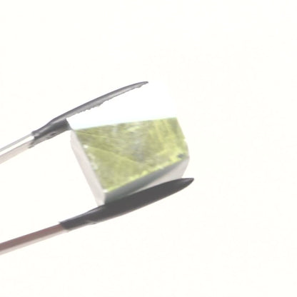 Cyan Moissanite - Grade A - Faceting Rough