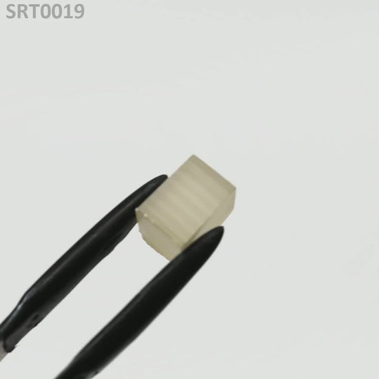 SrTiO3 : SRT0019