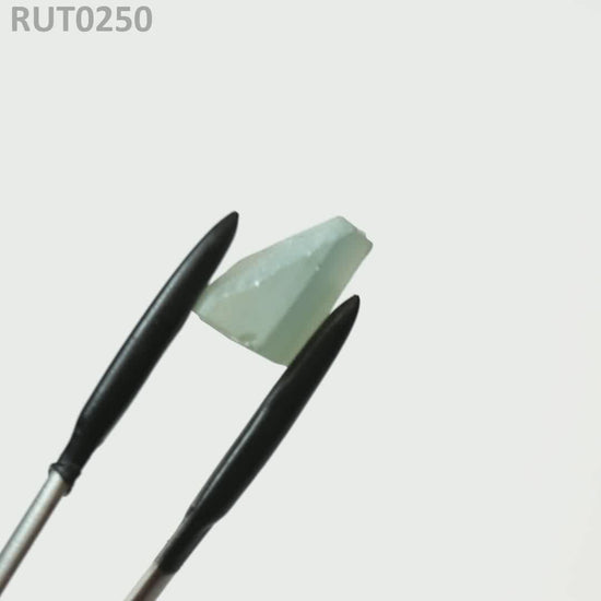 Grey Rutile : RUT0250