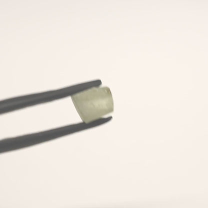 Green Synthetic Rutile Grade A - Faceting Rough