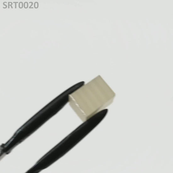 SrTiO3 : SRT0020