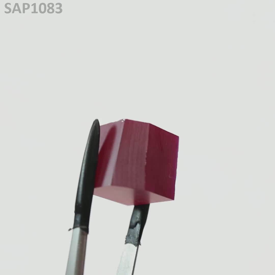 Pigeon Blood Red Sapphire : SAP1083