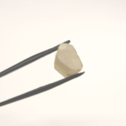 Yellow Synthetic Rutile Grade A - Faceting Rough