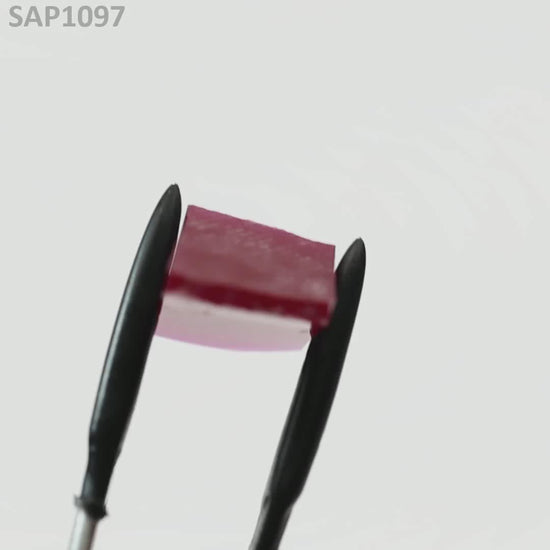 Pigeon Blood Red Sapphire : SAP1097