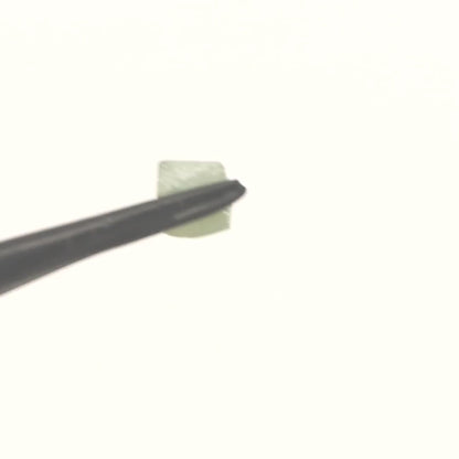 Green Synthetic Rutile Grade A - Faceting Rough