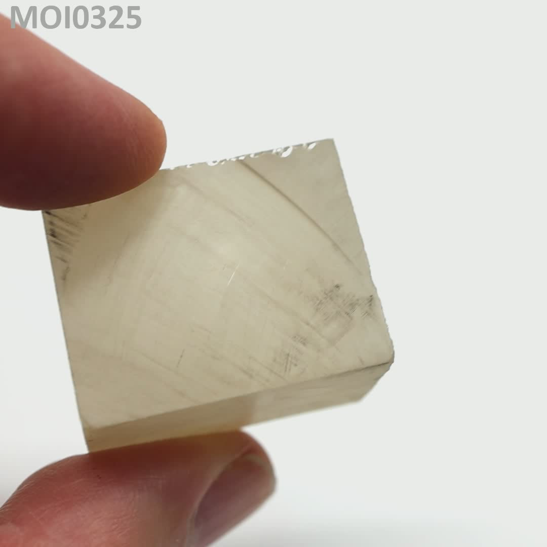 White DEF Moissanite : MOI0325