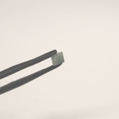 Green Synthetic Rutile Grade A - Faceting Rough