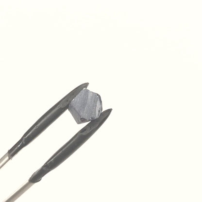 Dark Blue Synthetic Rutile Grade A - Faceting Rough
