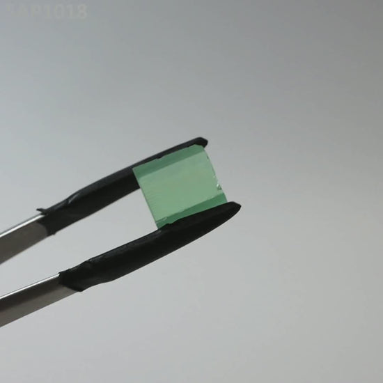 Green Sapphire : SAP1018