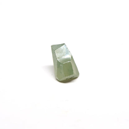 Green Synthetic Rutile Grade A - Faceting Rough