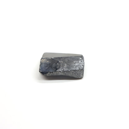 Blue Synthetic Rutile Grade A - Faceting Rough