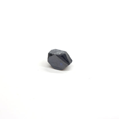 Dark Blue Synthetic Rutile Grade A - Faceting Rough