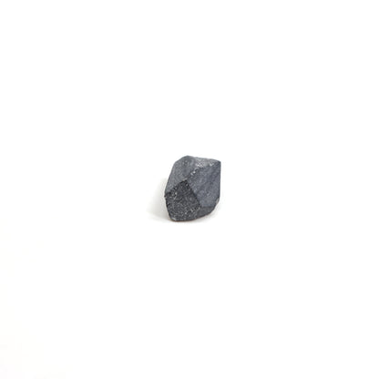 Dark Blue Synthetic Rutile Grade A - Faceting Rough