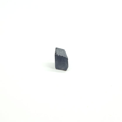 Dark Blue Synthetic Rutile Grade A - Faceting Rough
