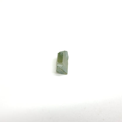 Green Synthetic Rutile Grade A - Faceting Rough