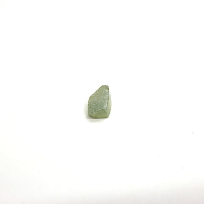 Green Synthetic Rutile Grade A - Faceting Rough