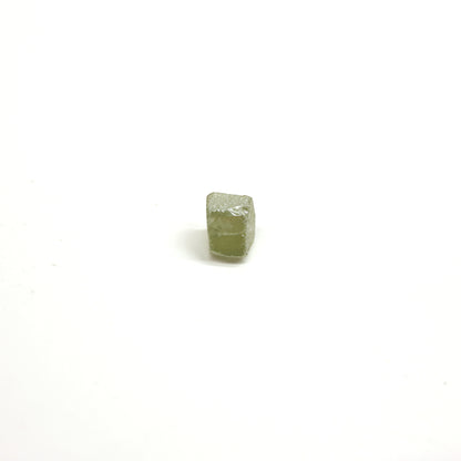 Green Synthetic Rutile Grade A - Faceting Rough