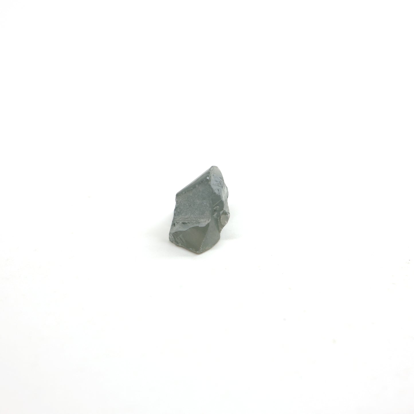 Grey Synthetic Rutile Grade A - Faceting Rough